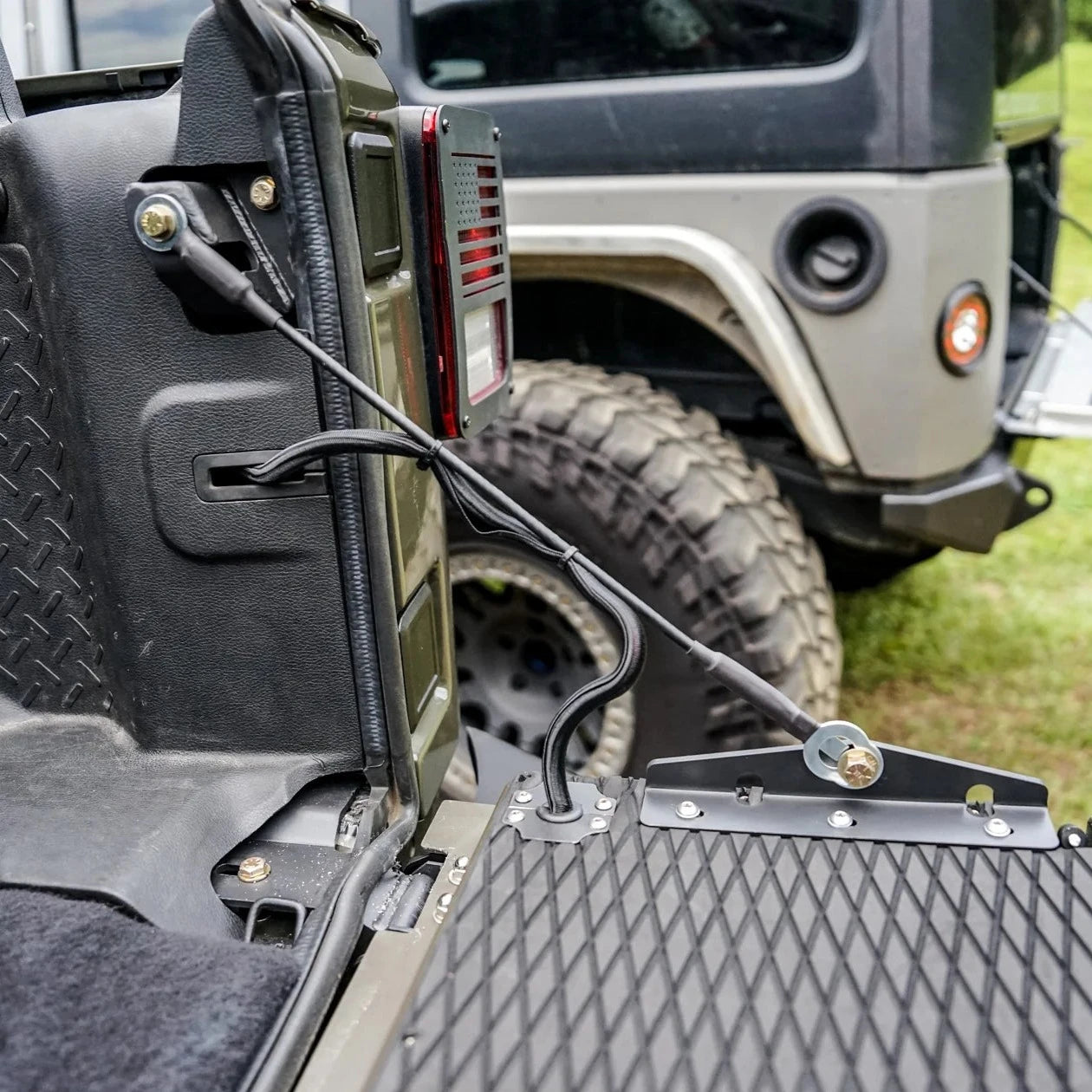 Motobilt Drop Down Tailgate for Jeep JK/JKU