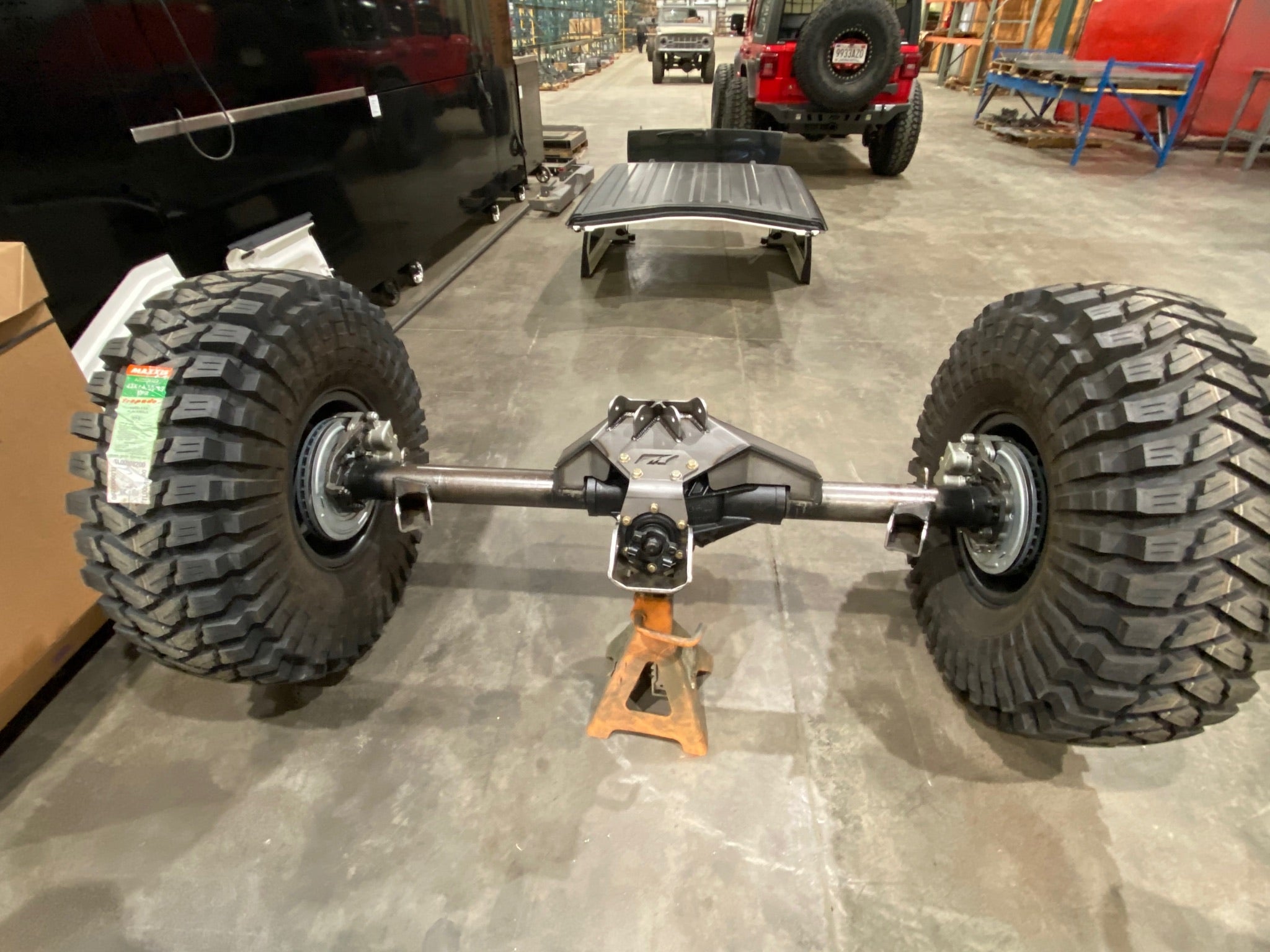 14 Bolt Rear Axle Truss for 4" Dia Tubes