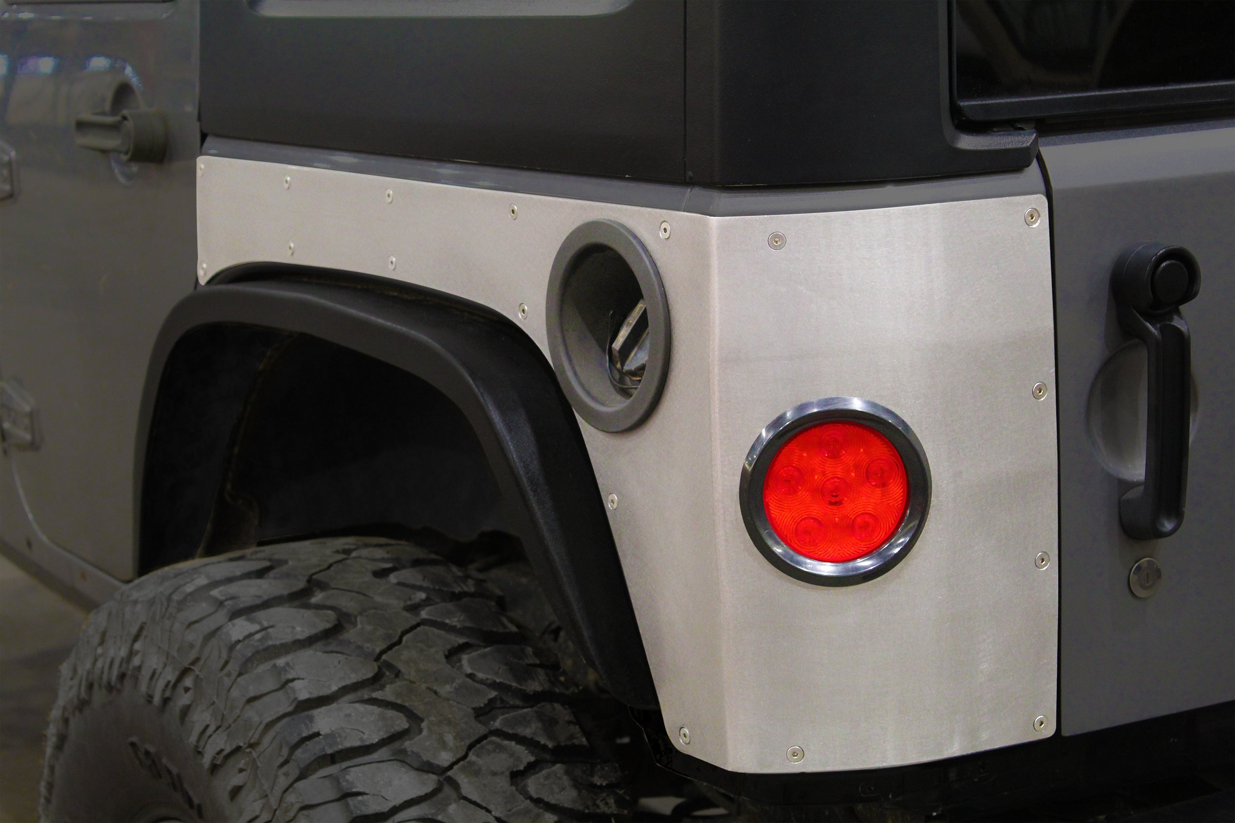 Steel Rear Corner Armor w/ Round Tail Light Holes for Jeep JKU