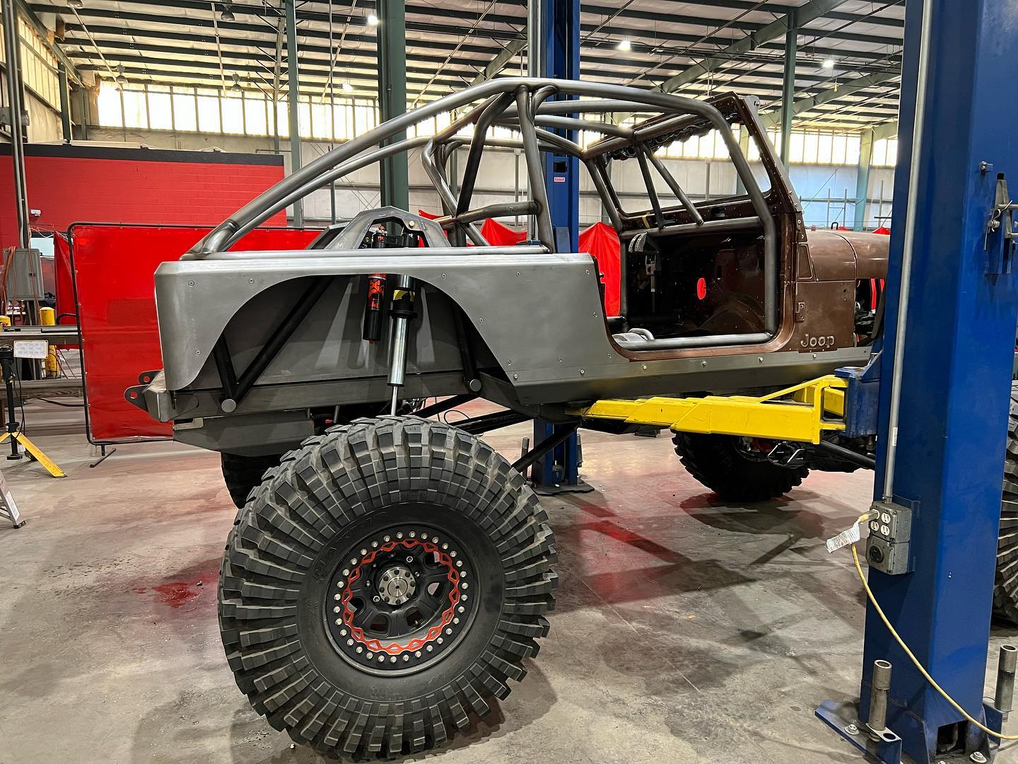 Rear Upper Coil Over Shock Mounts for High Line Fenders