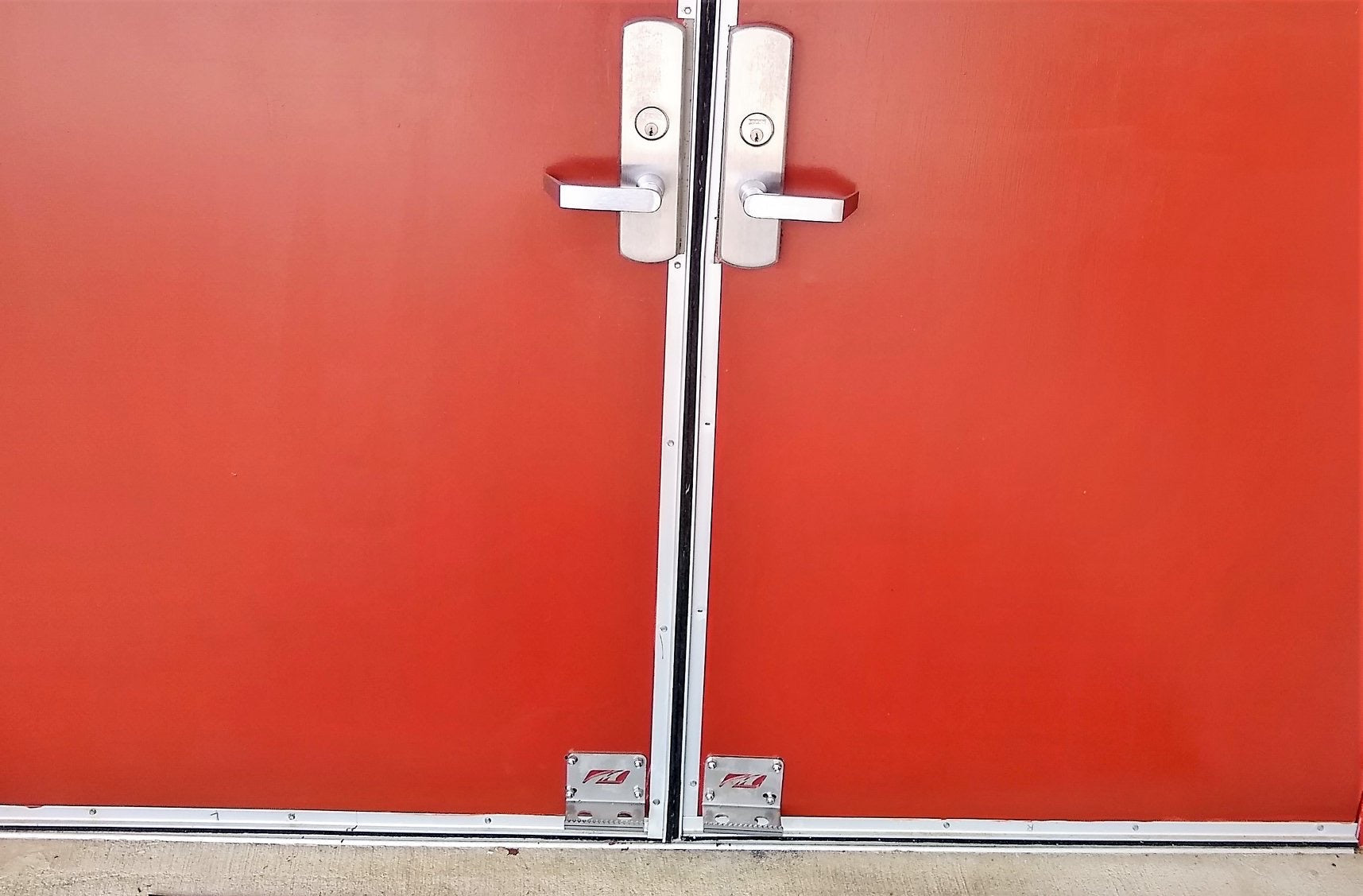 Door Foot Pull