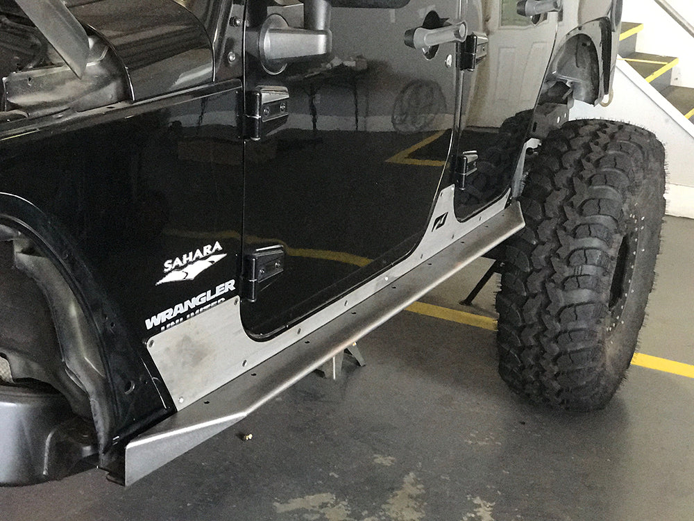 Crusher Series Rocker Guards w/ Step for Jeep JKU 4 Door